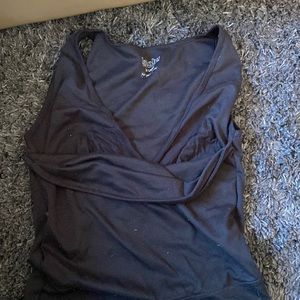 LalaBu babywearing tank black 2XL but fits like an XL Great for wearing newborns